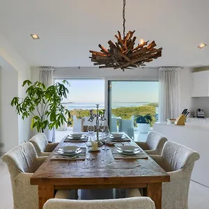 https://white-house-stinjan.in-istria.net